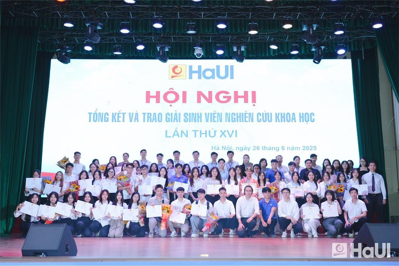 [thuonghieuvaphapluat] Sinh viên HaUI: Sôi nổi phong trào nghiên cứu khoa học, đổi mới sáng tạo