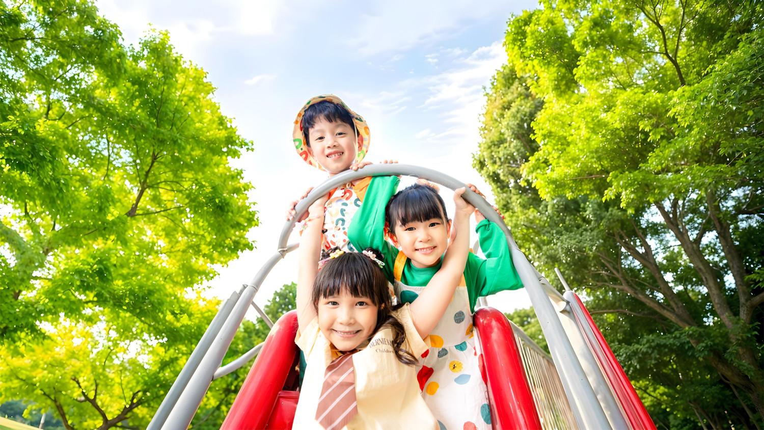 Những đứa trẻ ‘lớn lên giữa màn hình’ đang bỏ lỡ điều gì?