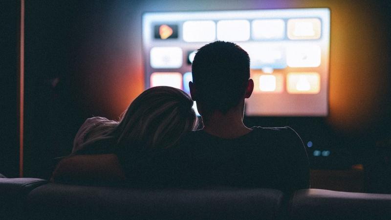 ‘Lậm phim’ là gì và làm sao để thoát?