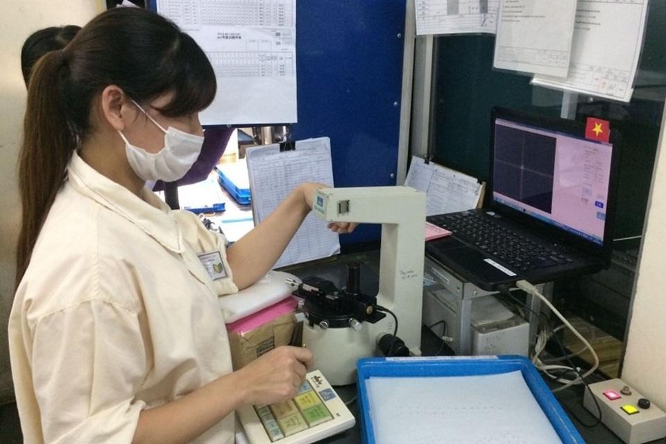 Tranh thủ làm việc dịp Tết Dương để hưởng lương cao hơn