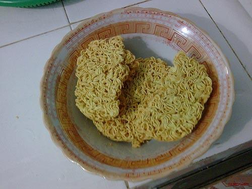 Mỳ tôm #039;cởi truồng#039; - 1