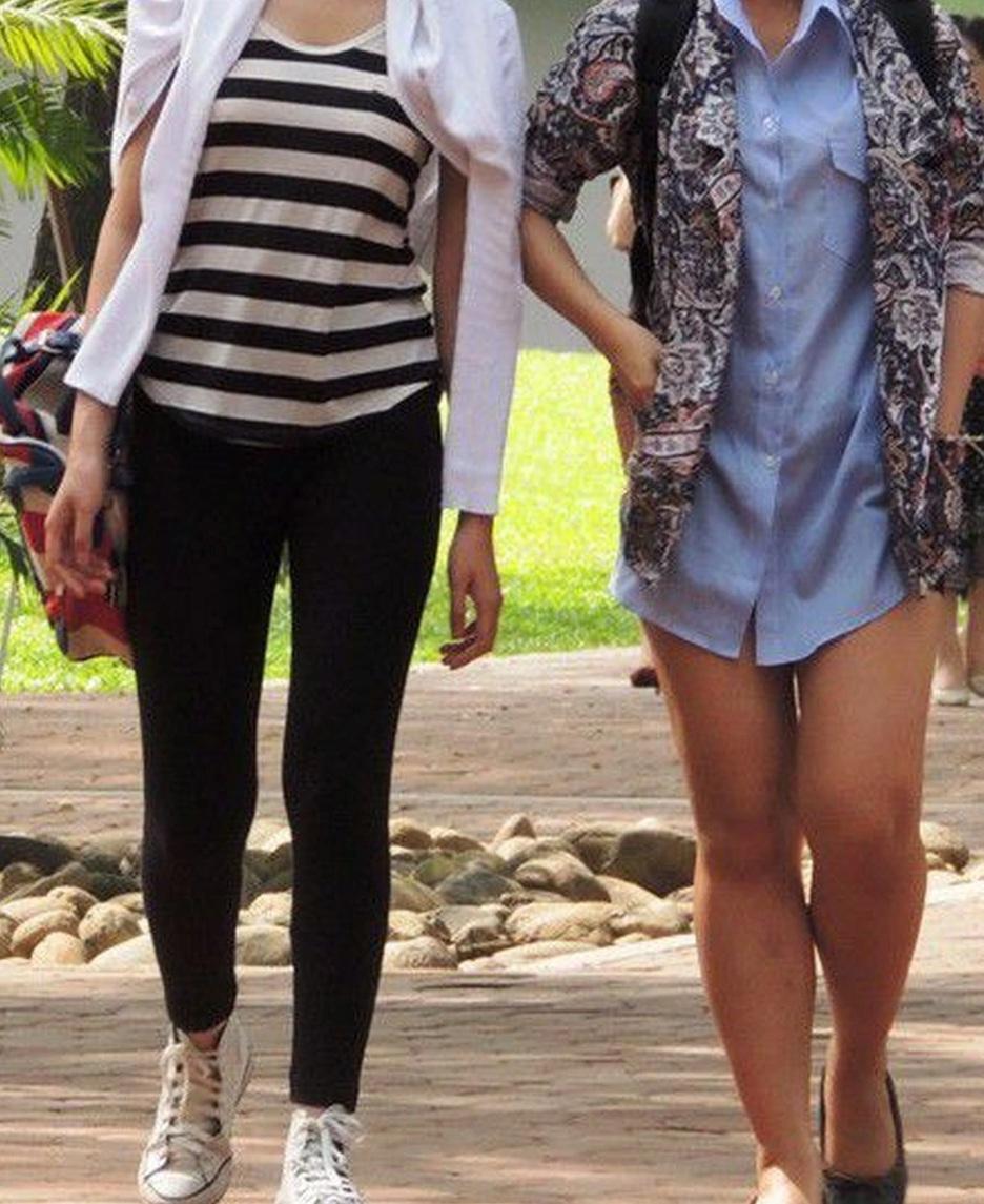 Chê sinh viên mặc đồ xuyên thấu, giảng viên nhận câu trả lời sốc - 1