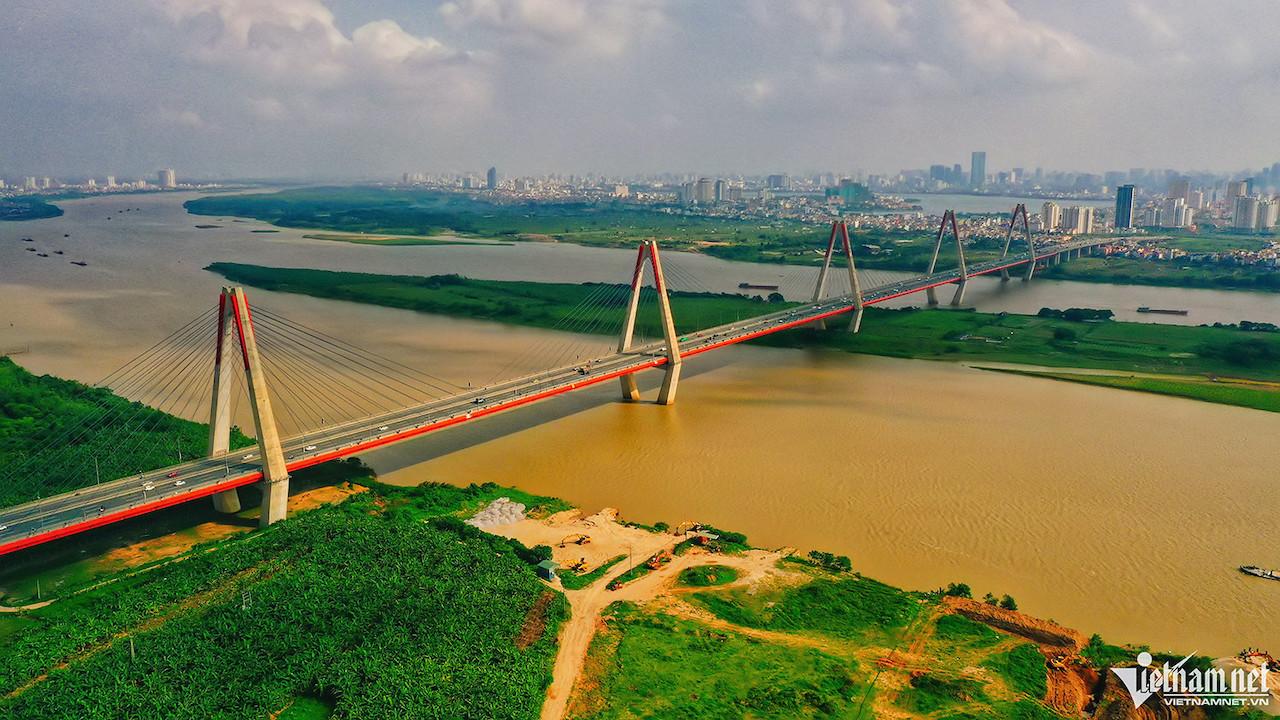 Có nên làm tàu điện monorail dọc sông Hồng?