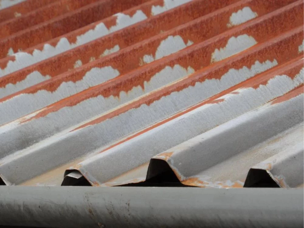 Đánh bay nỗi lo mùa mưa bão với các cách xử lý mái tôn bị dột triệt để