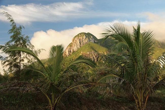 Côn Đảo - nơi có thắng cảnh hấp dẫn nhưng cũng từng được mệnh danh là “địa ngục trần gian”.