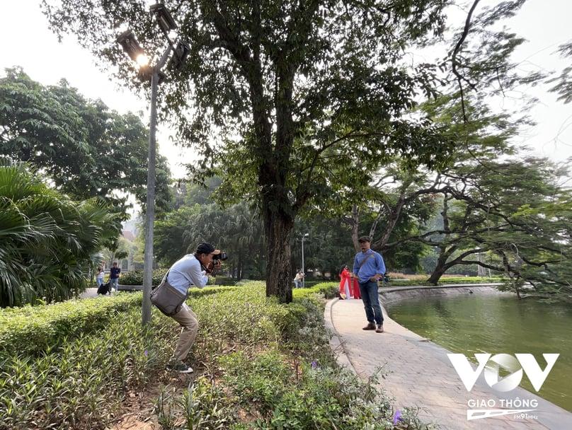 Thợ ảnh Bờ Hồ