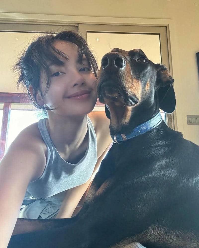 60+ Ảnh Lisa Cute Blackpink Mới Nhất Đốn Tim Người Hâm Mộ