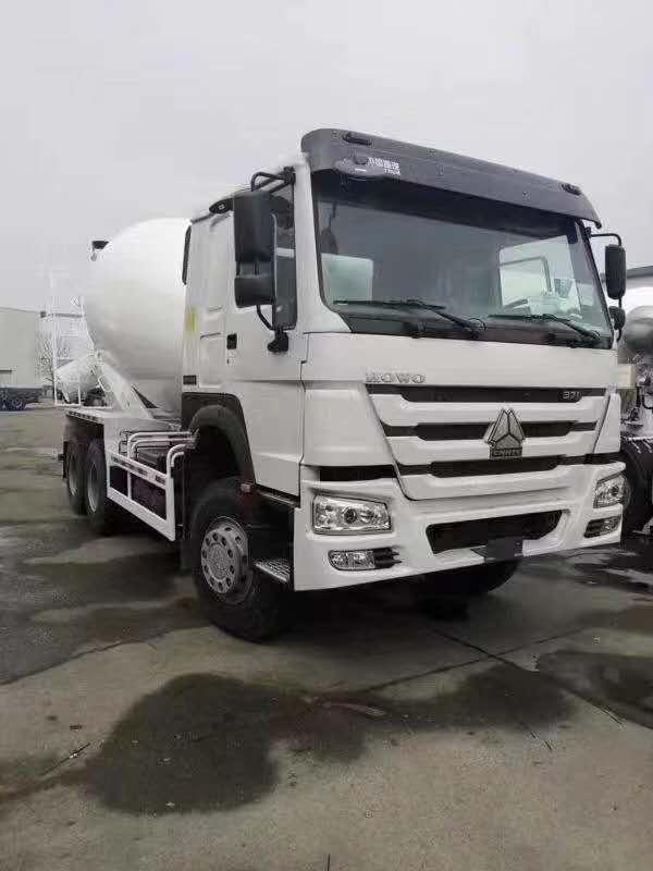 Sinotruk Howo 6X4 9 m3 Concrete Mixer Truck With German ZF Steering