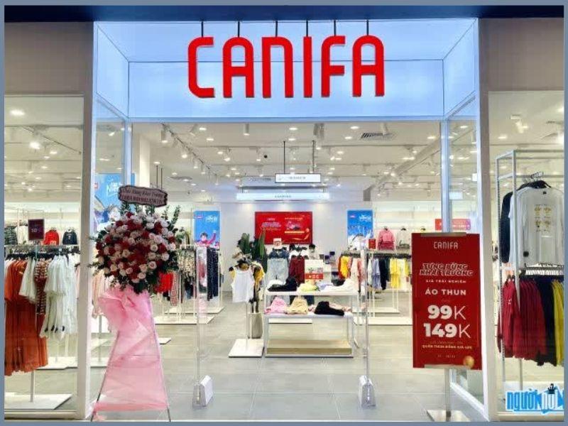 Top 10+ shop quần áo nữ đẹp ở TPHCM các chị em cực yêu thích