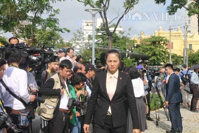 Nữ đặc vụ xinh đẹp của Việt Nam làm "lá chắn sống" tại APEC