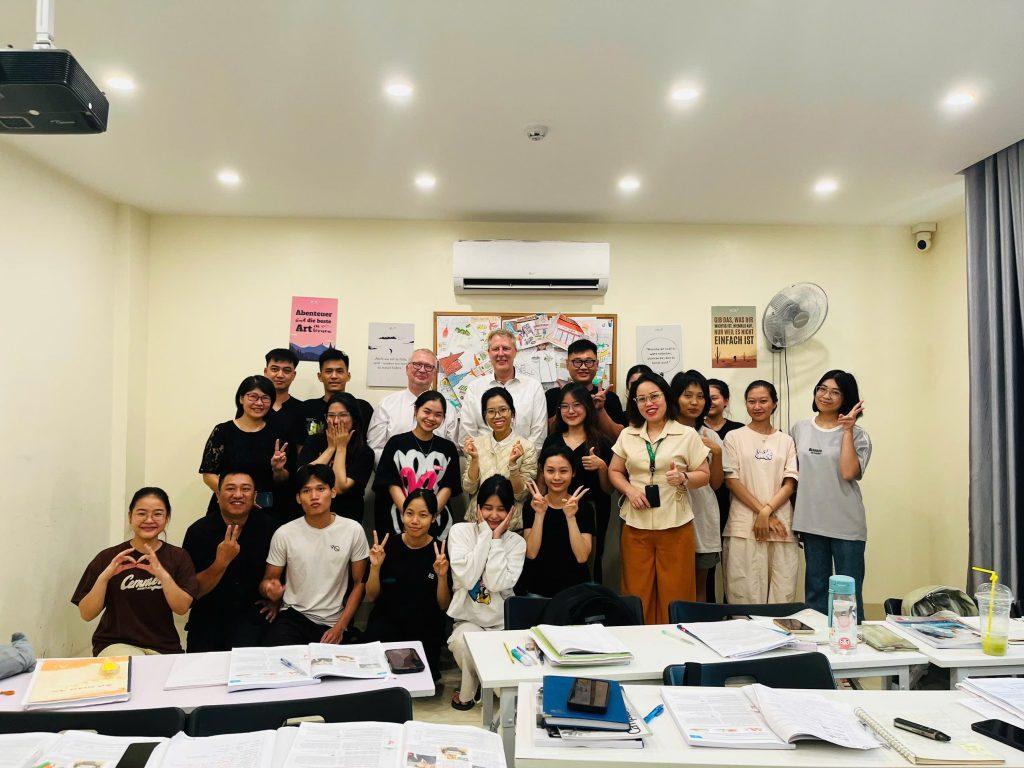 Học xong cấp 3 thì nên du học nghề hay xuất khẩu lao động?