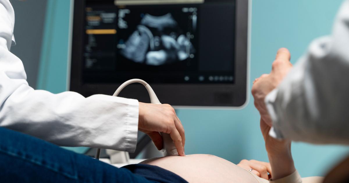 Đau quặn bụng dưới: Nguyên nhân, triệu chứng và cách điều trị tại nhà