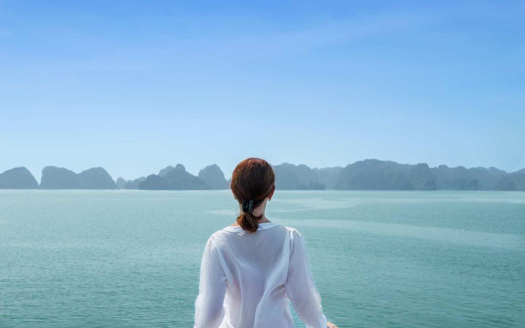 Hình nền cô gái buồn: Bộ sưu tập, cách chọn và tải an toàn