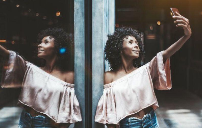 19+ Cách chụp ảnh Selfie tự sướng ĐẸP, ấn tượng, hút like