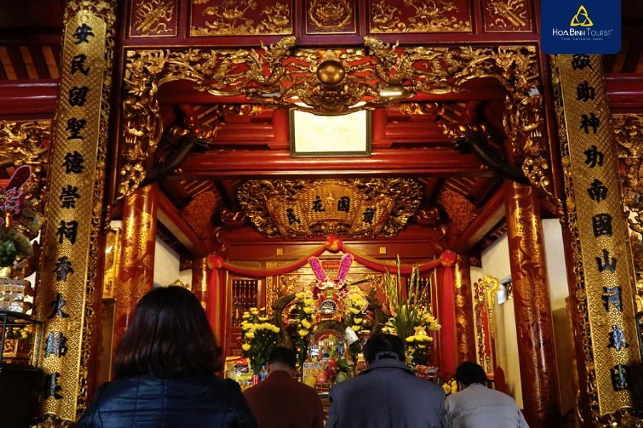 Đi Đền Ông Hoàng Mười cầu gì? Khám phá ngôi đền linh thiêng bậc nhất xứ Nghệ