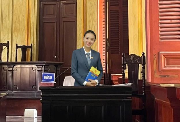 Luật sư hướng dẫn cách xử lý khi bị cắt ghép vào hình ảnh, clip nhạy cảm để tống tiền