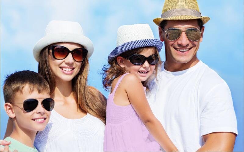 Các kiểu chụp ảnh gia đình 4 thành viên