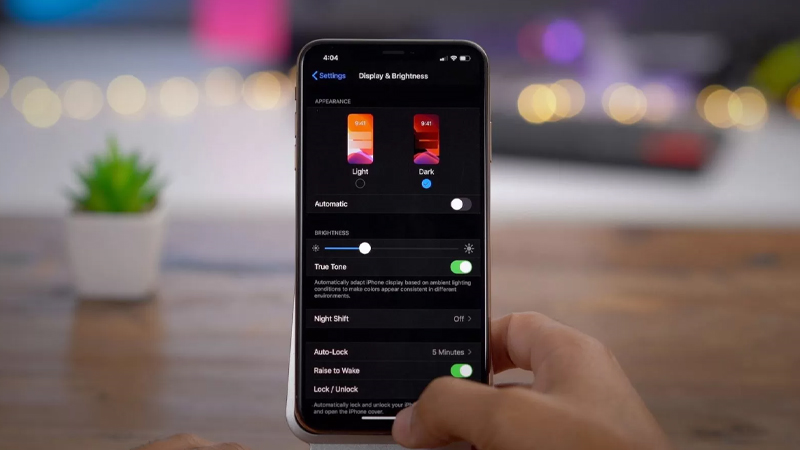 Cách bật, sử dụng chế độ Dark Mode iPhone đơn giản trong 1 nốt nhạc