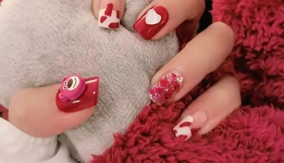 30+ Mẫu nail gấu dễ thương, nail gấu dâu và nail gấu trúc hot