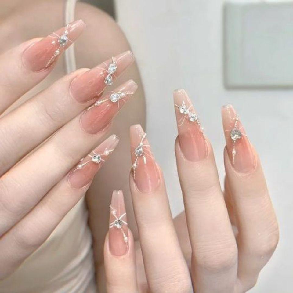 Top 30+ mẫu nail màu hồng thạch đẹp ngọt ngào, tôn da, tinh tế