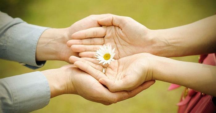 Văn mẫu lớp 9: Nghị luận về Cho và Nhận trong cuộc sống                               2 Dàn ý & 24 bài văn mẫu lớp 9 hay nhất