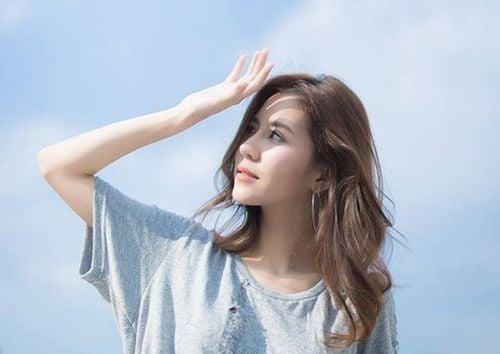 Cách loại bỏ các đốm, chấm đen trên da mặt