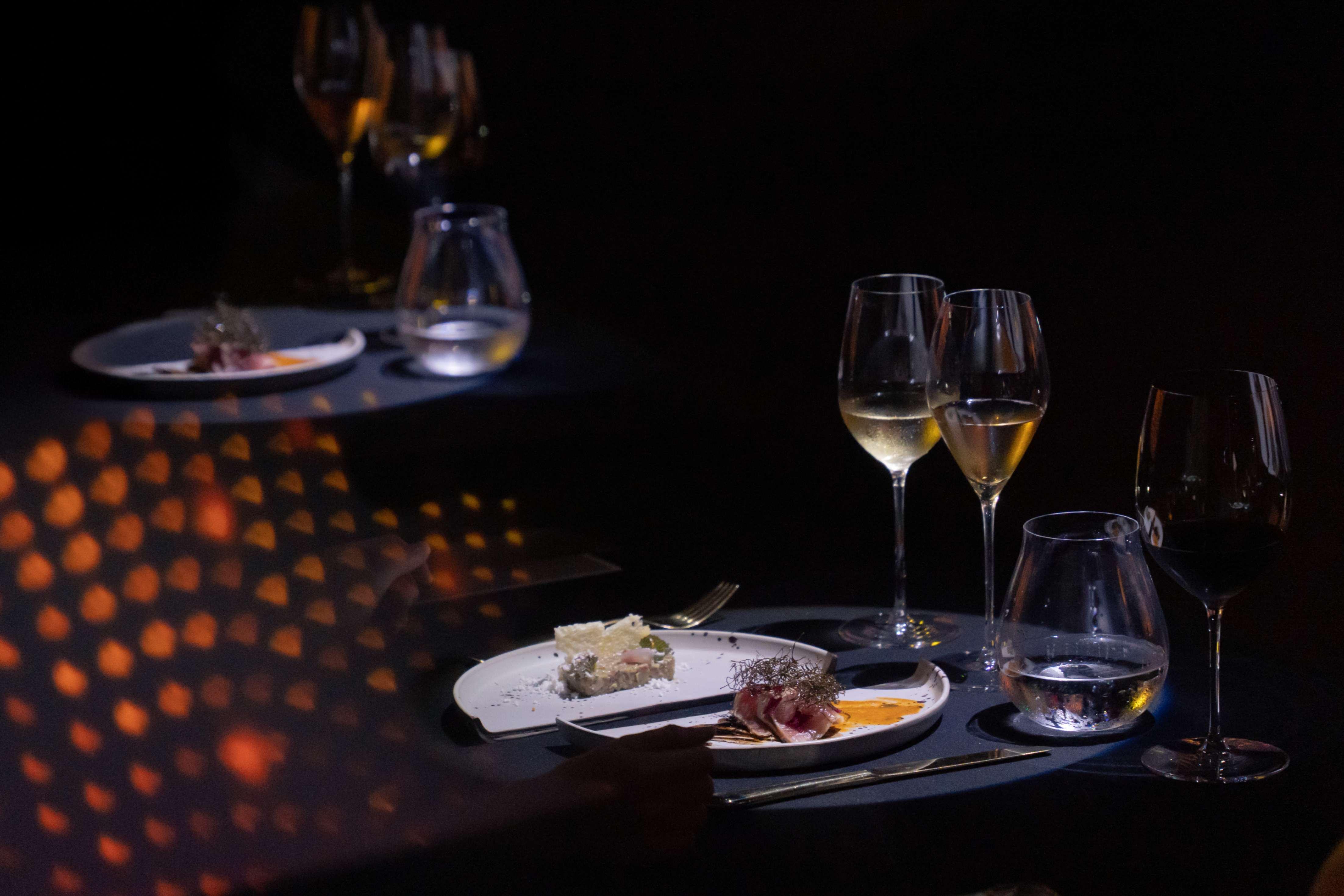 Trên hòn đảo Phú Quốc – điểm đến đang vươn mình mạnh mẽ của châu Á – Regent tái định nghĩa nghệ thuật ẩm thực trải nghiệm với Taste Studio 2025: “Phổ Đối Lập"” | Regent Phu Quoc